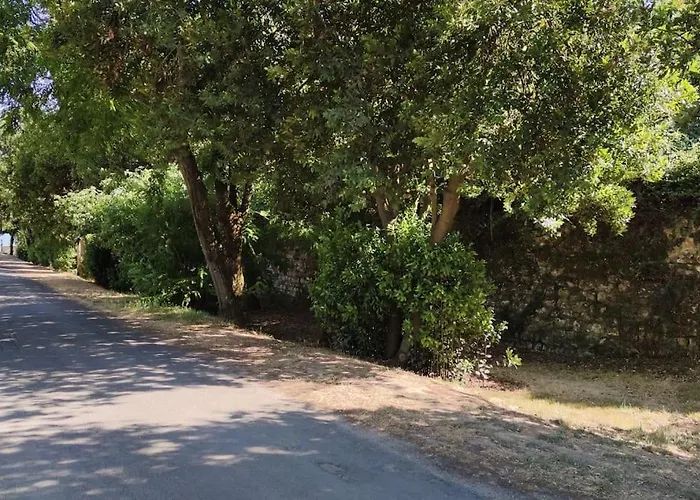 Joli Pres De La Avec Exterieur La Rochelle (Charente-Maritime)