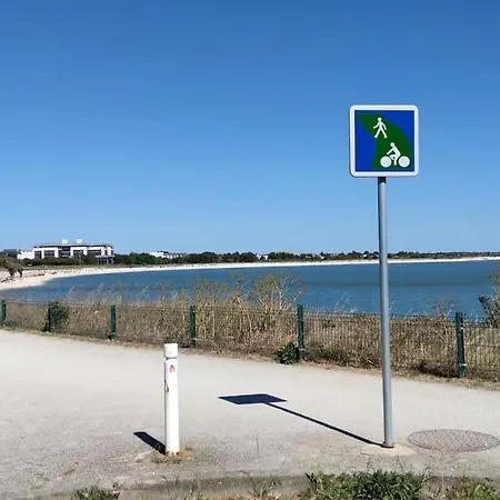 Joli Pres De La Avec Exterieur شقة لا روشيل