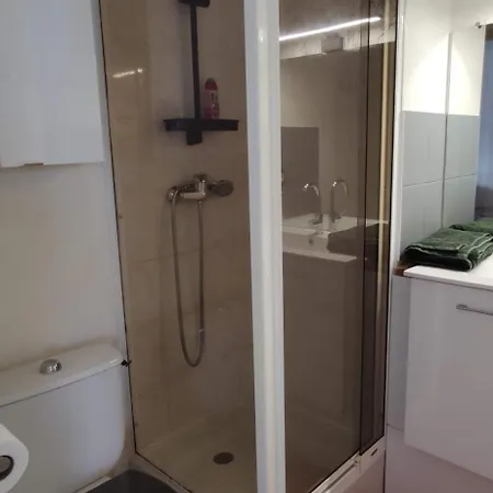 Joli Pres De La Avec Exterieur * لا روشيل