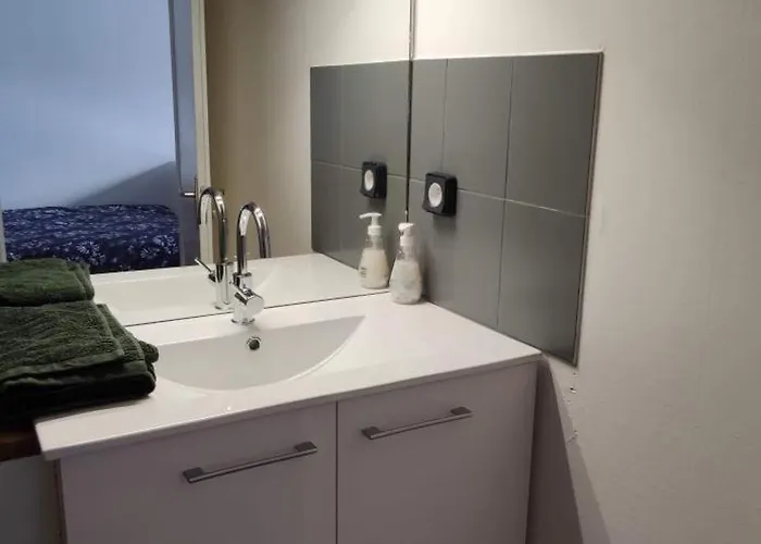 Joli Pres De La Avec Exterieur * La Rochelle (Charente-Maritime)